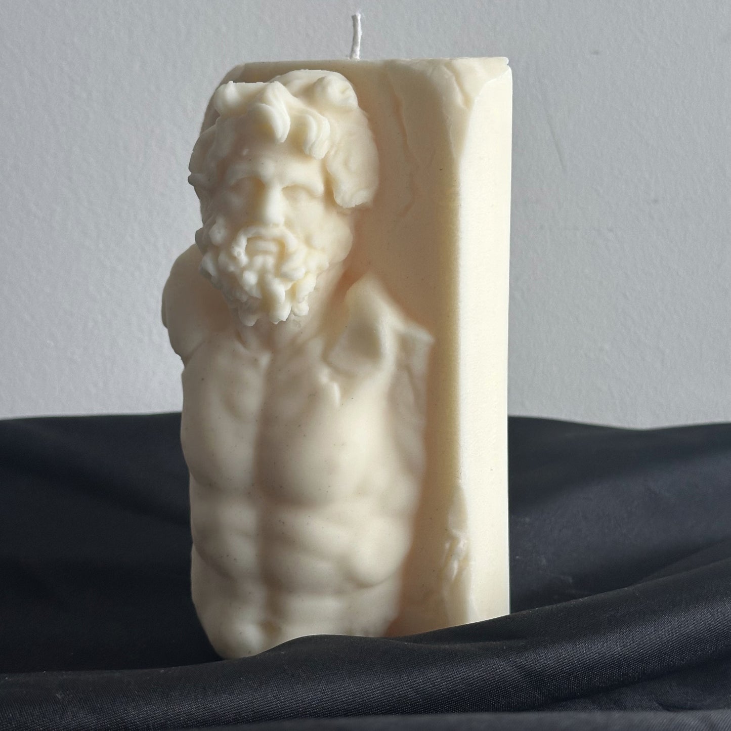 Greek Laocoön Candle – Klytios Sculpture Candle – Handmade Soy Wax Classical Statue – Decorative Art Candle – 300g
