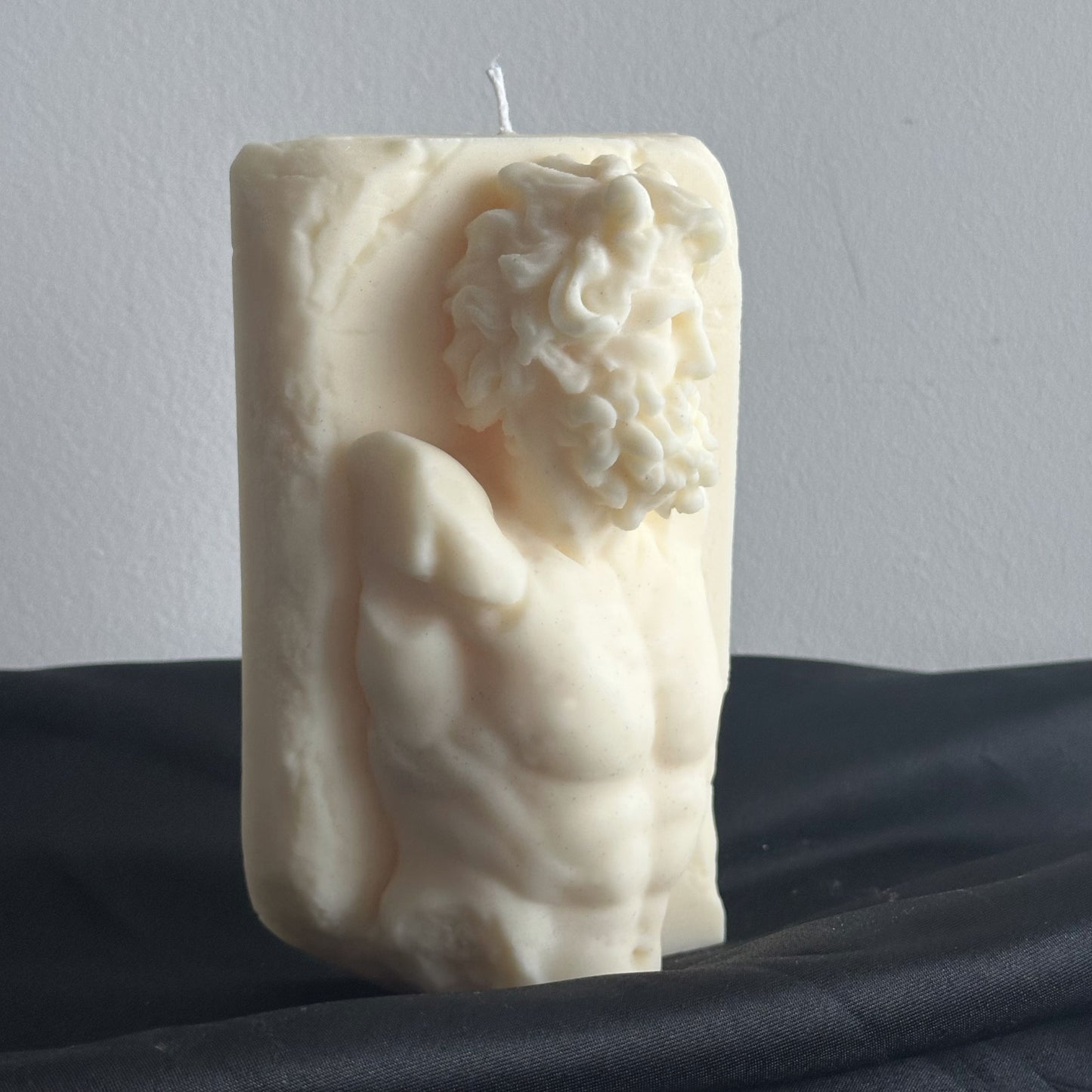 Greek Laocoön Candle – Klytios Sculpture Candle – Handmade Soy Wax Classical Statue – Decorative Art Candle – 300g